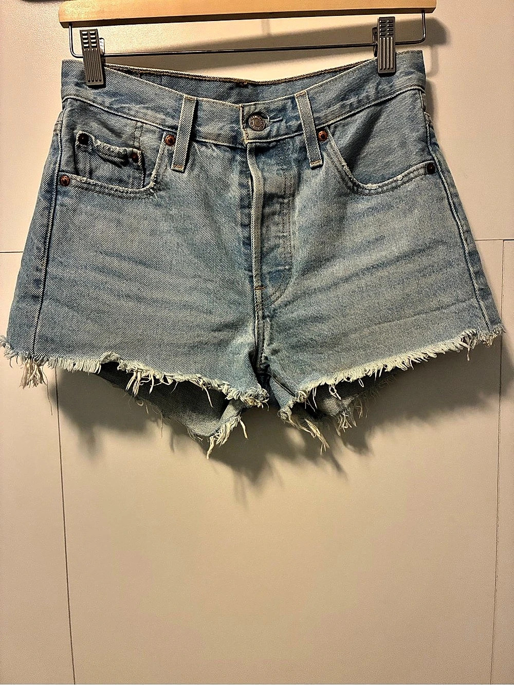 Levi's 501 Original Cutoff Denim Shorts in Light Blue Size 25